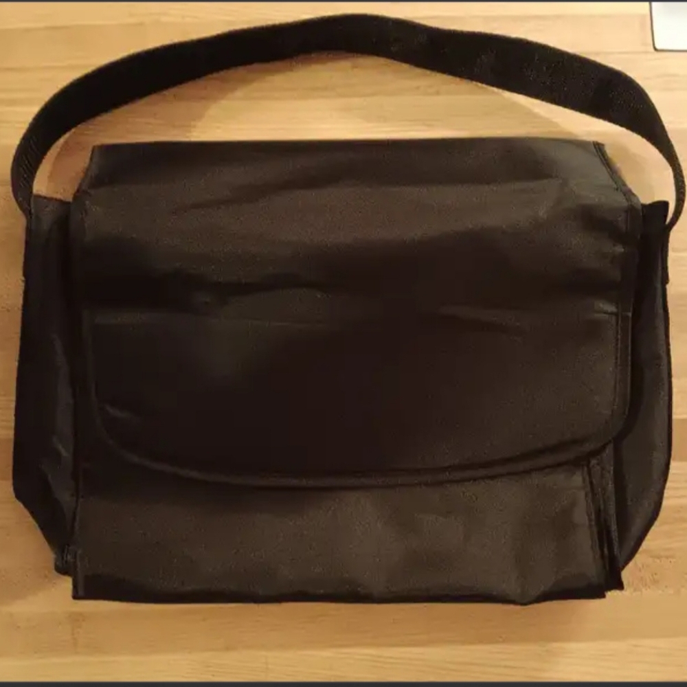 4 For 20$ Black Bag For Laptops, Books, Travel, etc...
